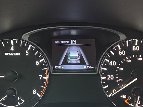 Used 2016 Nissan Pathfinder SV image 22