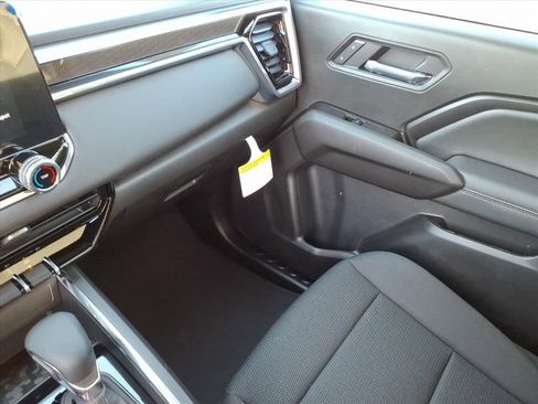 New 2026 GMC Canyon Elevation image 18