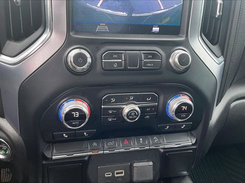 Used 2020 GMC Sierra 1500 Elevation w/ Elevation Value Package AWD/4WD image 16
