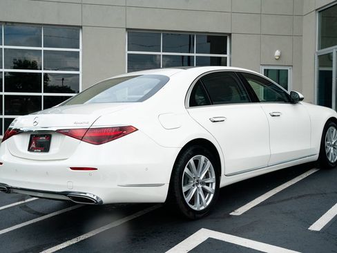 Used 2022 Mercedes-Benz S 500 4MATIC w/ Warmth & Comfort Package image 13