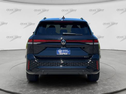 Certified 2025 Volkswagen Tiguan SE R-Line AWD/4WD image 7