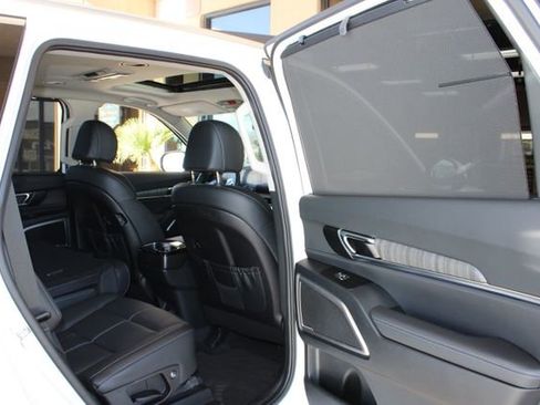 Used 2024 Kia Telluride EX image 28