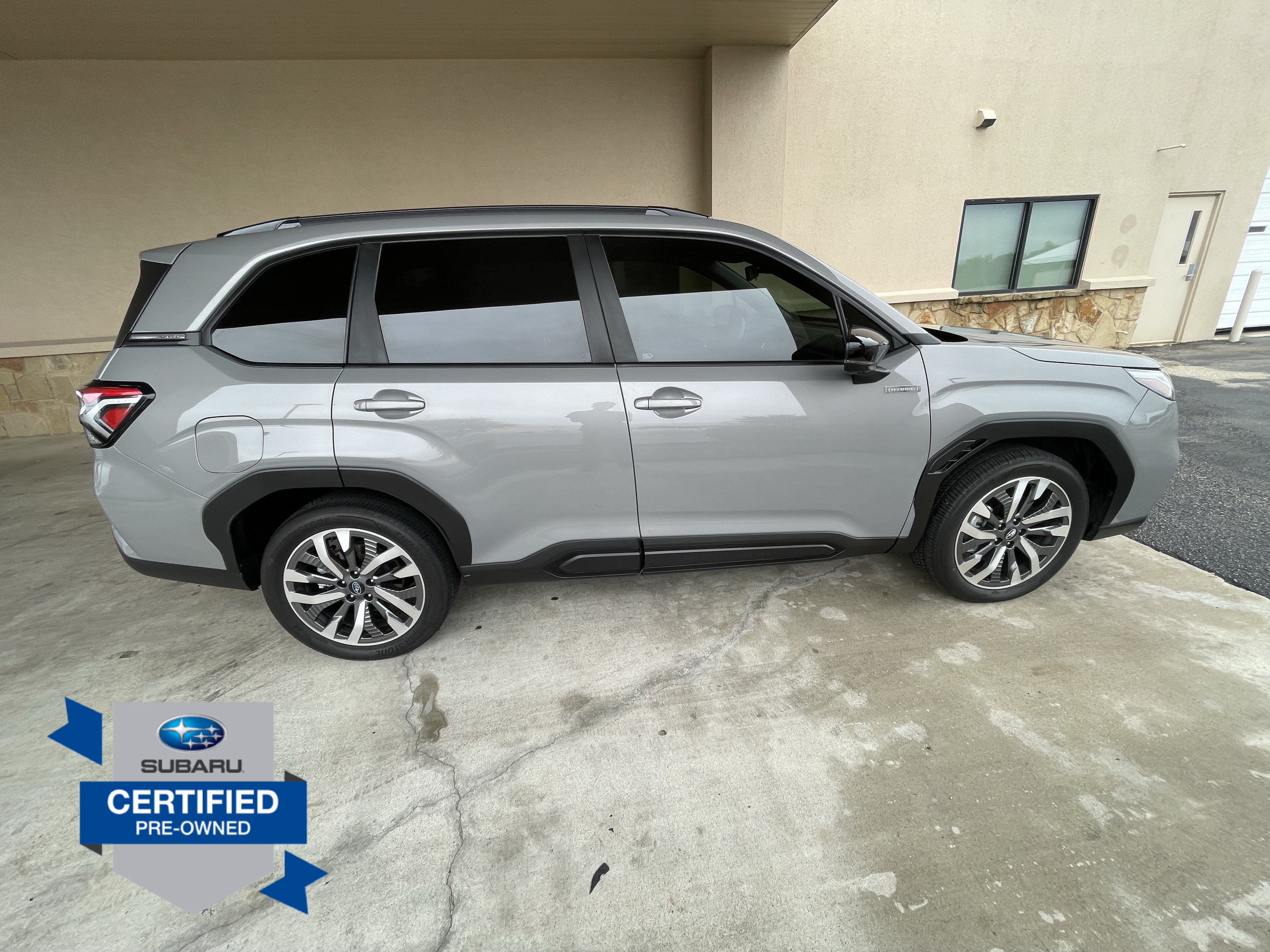 Used 2025 Subaru Forester Touring AWD/4WD image 8