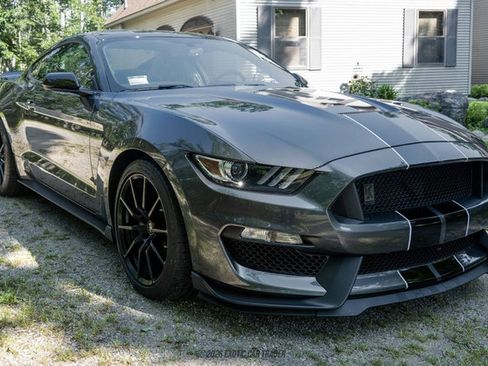 Used 2015 Ford Mustang Shelby GT350 RWD image 12