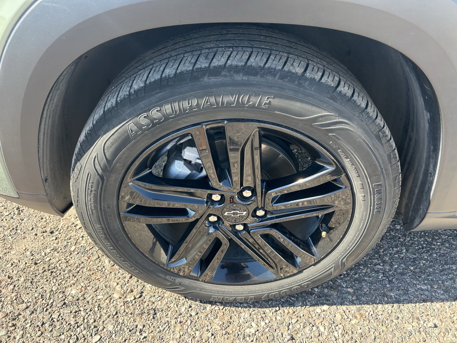 Used 2024 Chevrolet Trax ACTIV w/ Sunroof Package FWD image 9