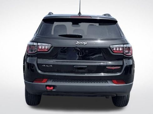 Used 2022 Jeep Compass Trailhawk w/ Trailhawk Convenience Group AWD/4WD image 7