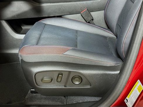 Certified 2025 Chevrolet Equinox RS w/ Safety and Technology Package FWD image 17