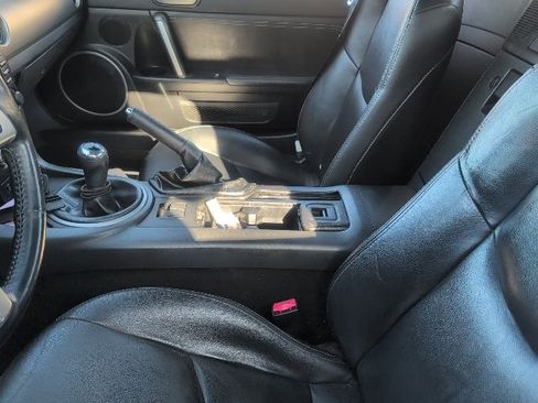 Used 2010 MAZDA MX-5 Miata Grand Touring w/ Premium Pkg image 7