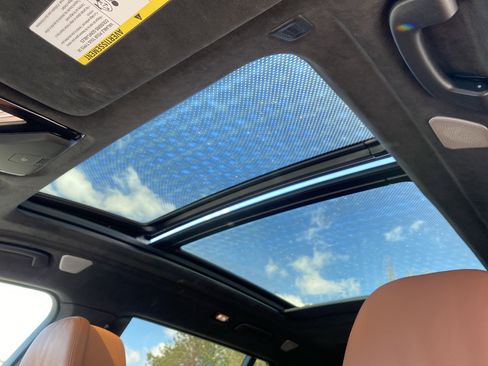 Used 2024 BMW X7 M60i w/ Executive Package image 8