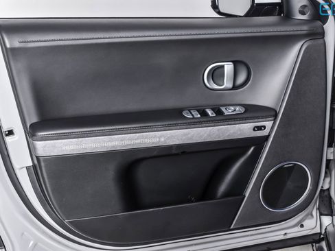 Used 2024 Hyundai Ioniq 5 Limited image 12