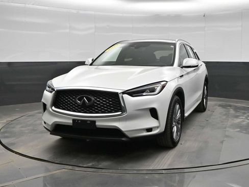 Used 2023 INFINITI QX50 Luxe AWD/4WD image 2