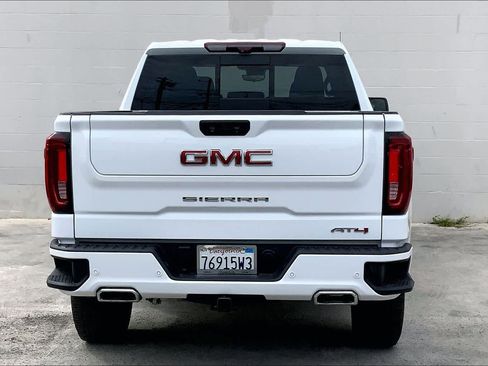 Used 2023 GMC Sierra 1500 AT4 w/ AT4 Premium Package AWD/4WD image 5