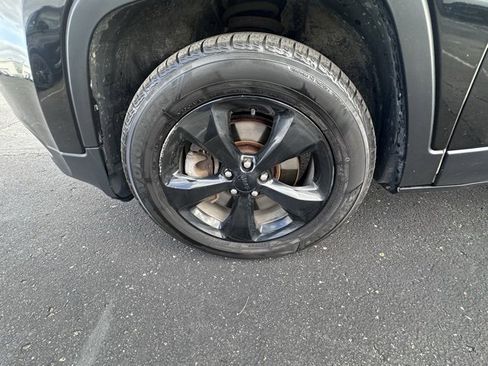 Used 2016 Jeep Cherokee High Altitude image 9