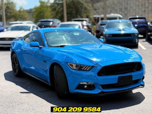 Used 2017 Ford Mustang GT Premium w/ Black Accent Package RWD image 10