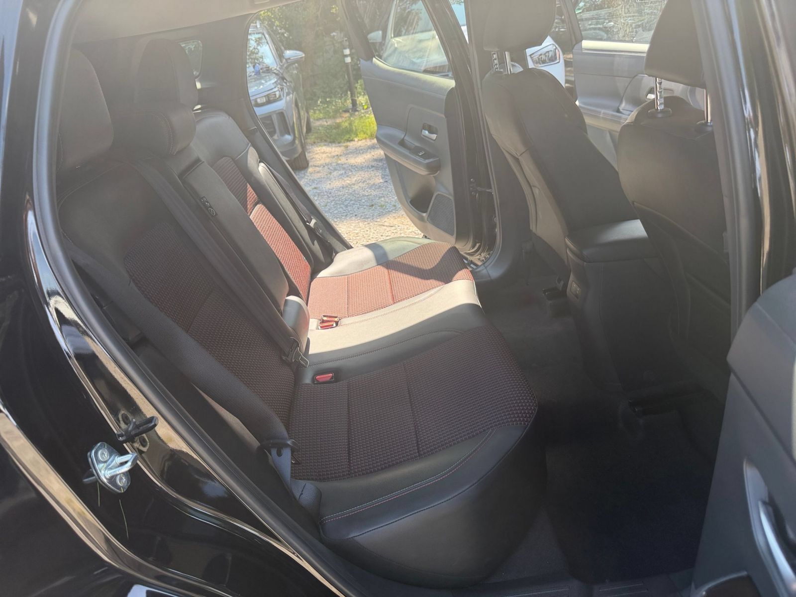 Used 2026 Nissan Kicks SR FWD image 35