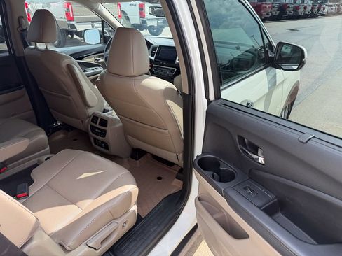 Used 2016 Honda Pilot Elite image 17