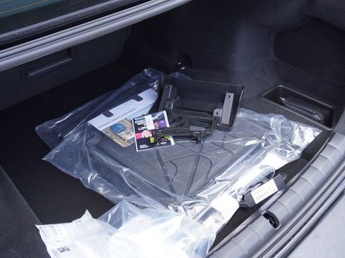 New 2025 BMW 740i w/ Executive Package image 25