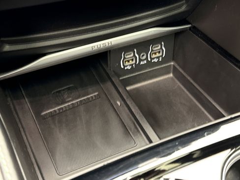 Used 2022 Chrysler Pacifica Limited w/ S Appearance Package image 18