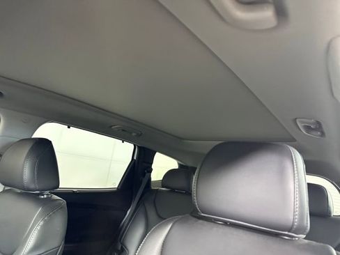 Used 2023 Hyundai Santa Fe SEL w/ Premium Package image 12