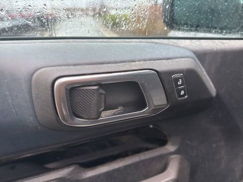 Used 2023 Ford Bronco Outer Banks image 7