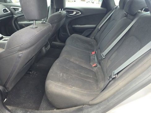 Used 2015 Chrysler 200 Limited w/ Convenience Group FWD image 9