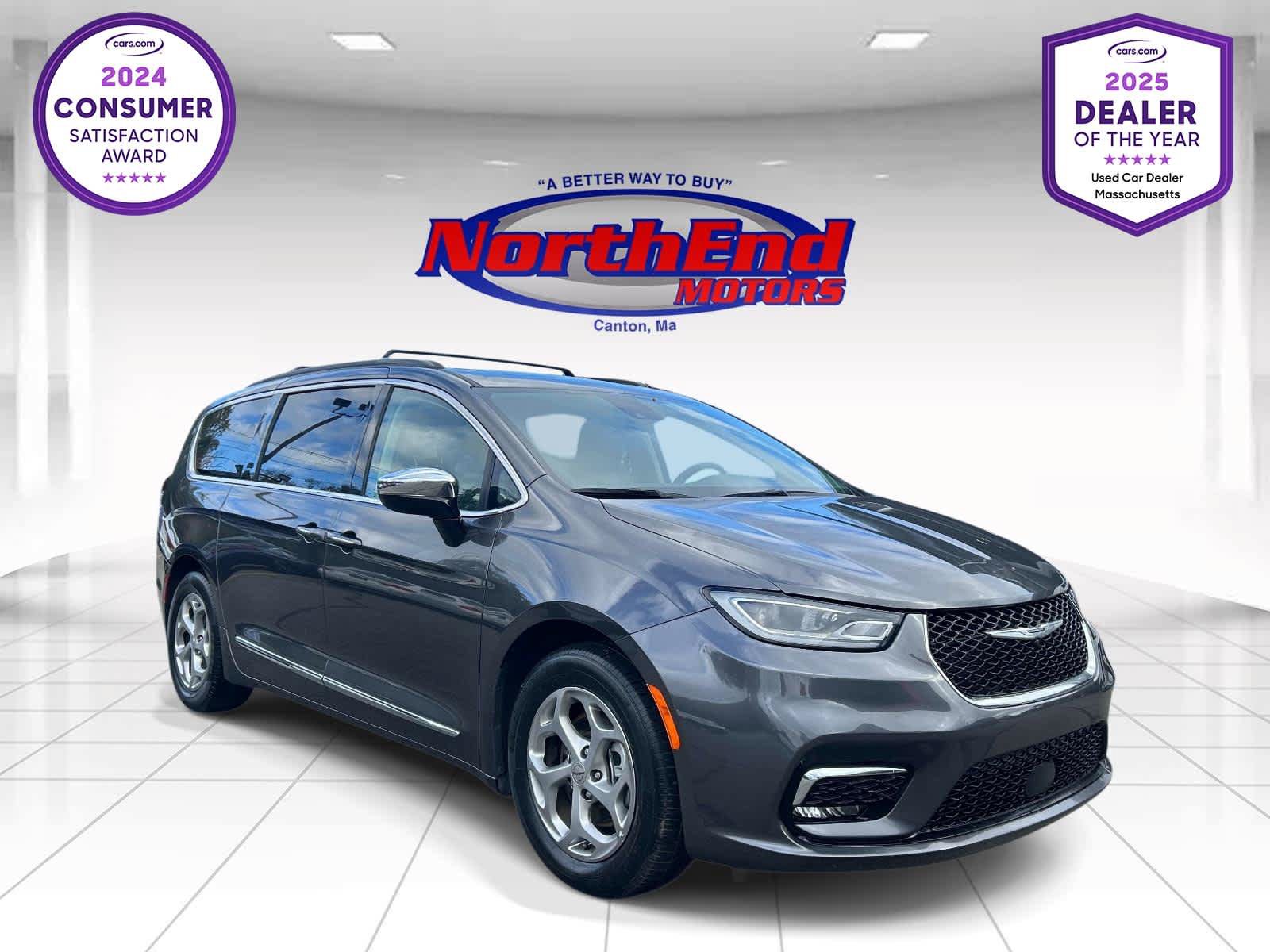 Used 2023 Chrysler Pacifica Limited FWD image 1