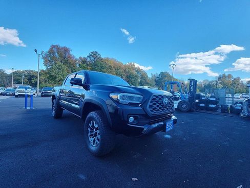 Used 2023 Toyota Tacoma TRD Off-Road image 7