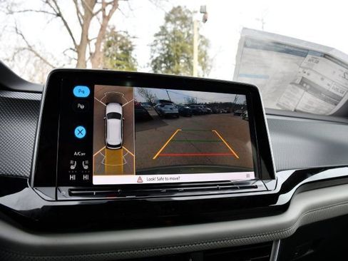 New 2026 Volkswagen Atlas Cross Sport SEL Premium R-Line image 15