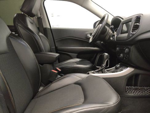 Used 2018 Jeep Compass Latitude w/ Popular Equipment Group AWD/4WD image 21