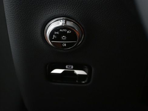 New 2026 Mercedes-Benz GLC 300 4MATIC image 9