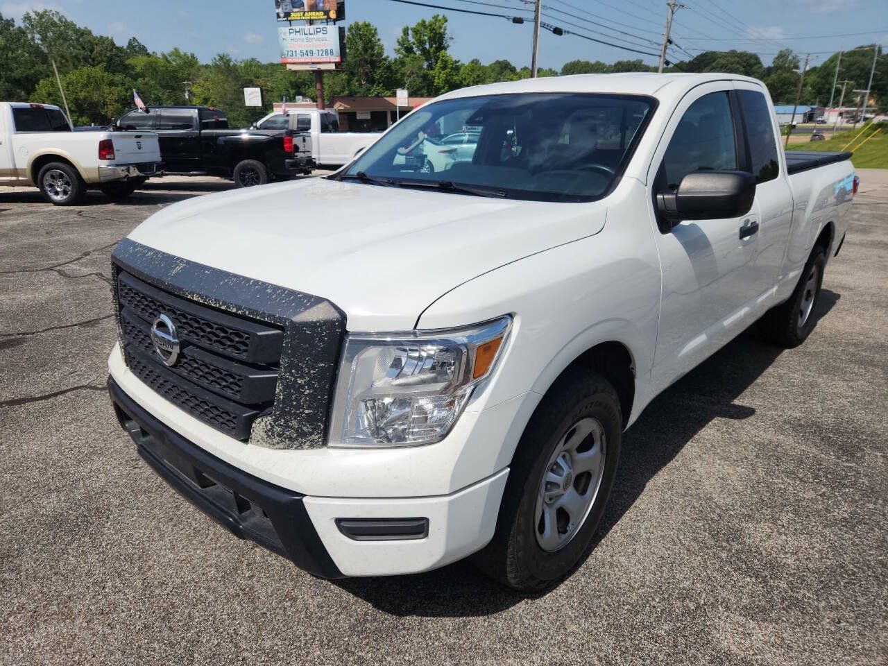 Used 2022 Nissan Titan S AWD/4WD image 4