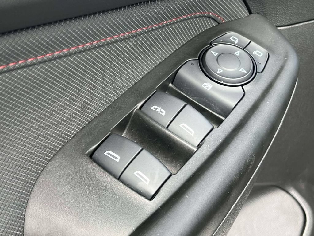 Used 2023 Chevrolet TrailBlazer RS FWD image 17