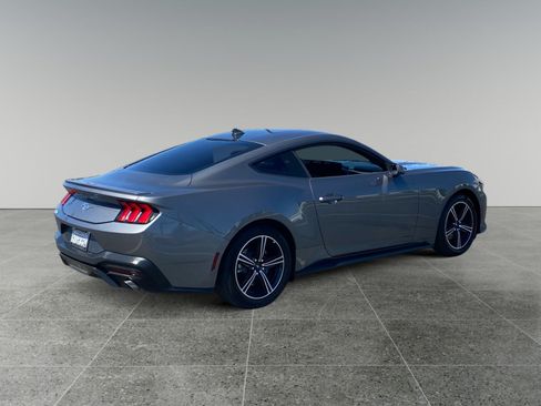 Used 2025 Ford Mustang Premium RWD image 5