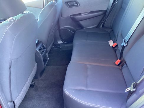 Used 2023 Nissan Rogue S image 19