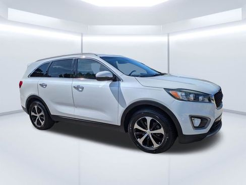 Used 2016 Kia Sorento EX w/ EX Premium Package FWD image 2
