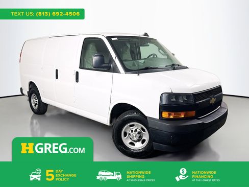 Used 2021 Chevrolet Express 2500 RWD image 1