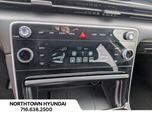 Used 2025 Genesis GV80 2.5T Standard AWD/4WD image 19