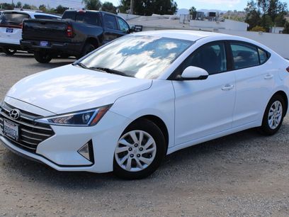 Used 2020 Hyundai Elantra SE w/ Cargo Package (C1)