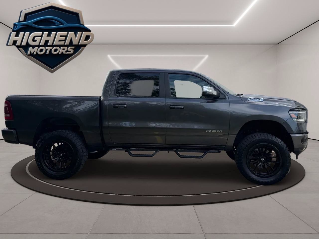 Used 2024 RAM 1500 Laramie AWD/4WD image 7
