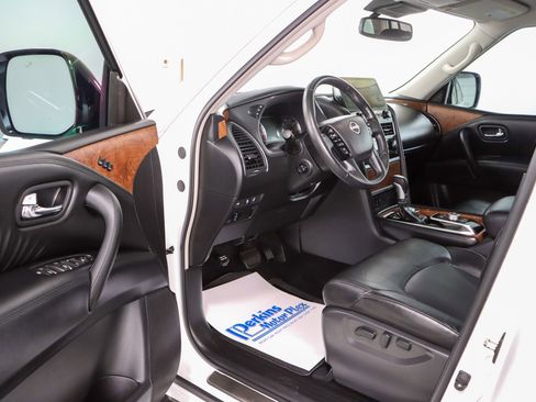 Used 2023 Nissan Armada SL w/ Captain's Chairs Package RWD image 3