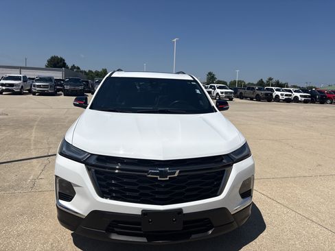 Used 2023 Chevrolet Traverse Premier w/ Redline Edition FWD image 2