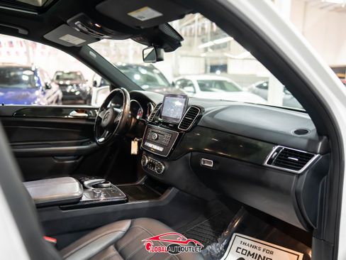 Used 2019 Mercedes-Benz GLE 400 4MATIC w/ Premium 1 Package image 15