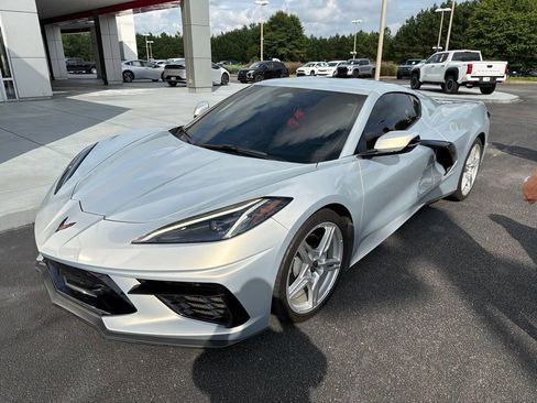 Used 2024 Chevrolet Corvette Stingray Coupe w/ 1LT RWD image 2