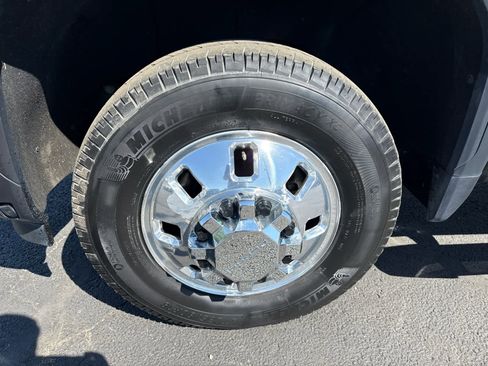 Certified 2025 GMC Sierra 3500 Denali w/ Denali Reserve Package AWD/4WD image 9