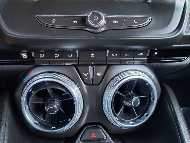 Used 2018 Chevrolet Camaro LT RWD image 40