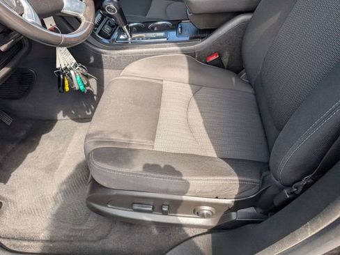 Used 2017 Chevrolet Traverse LT w/ Style and Technology Package AWD/4WD image 24