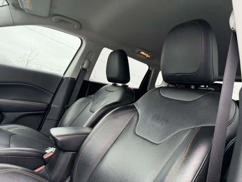 Used 2020 Jeep Compass Limited image 10