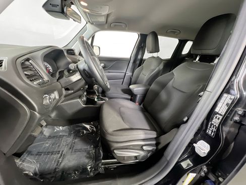 Used 2019 Jeep Renegade Altitude w/ Quick Order Package 2XM image 19