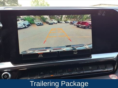 Used 2025 GMC Sierra 1500 SLT image 3