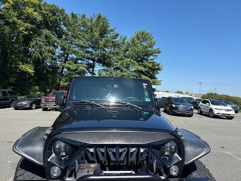 Used 2014 Jeep Wrangler Unlimited Sport w/ Quick Order Package 24S AWD/4WD image 4